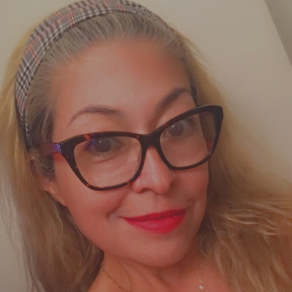 Meet your Posher, Violet - Picture 1 of 1